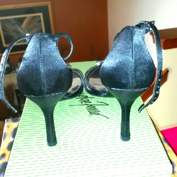 Jacqueline Ferrar Black Ankle Strap Sandals 8M - Picture 4 of 4